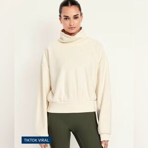 Old Navy Performance MicroFleece Mock Neck Sweatshirt
